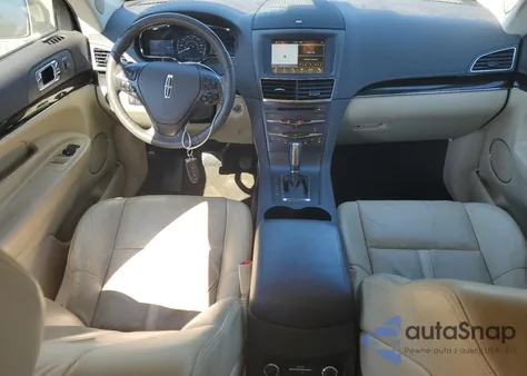 2017 Lincoln Mkt из США, поврежденный, VIN 2LMHJ5AT9HBL00555